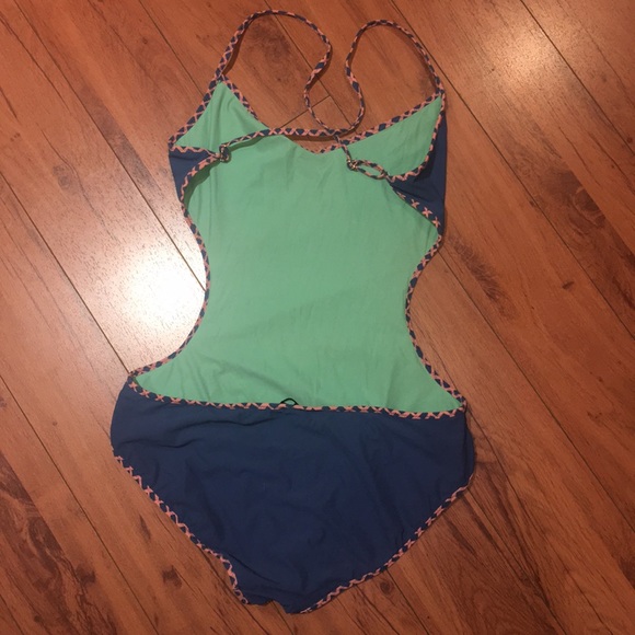 Marc Jacobs one piece swimsuit two tone worn once - Picture 3 of 6